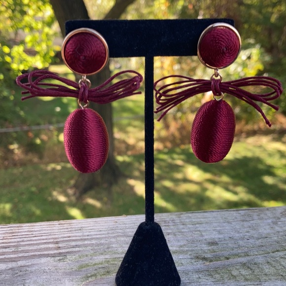 ⚜️Red and Gold fabric Bow Drop earrings! - Picture 1 of 2